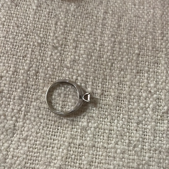 Diamond rings - Picture 3 of 5